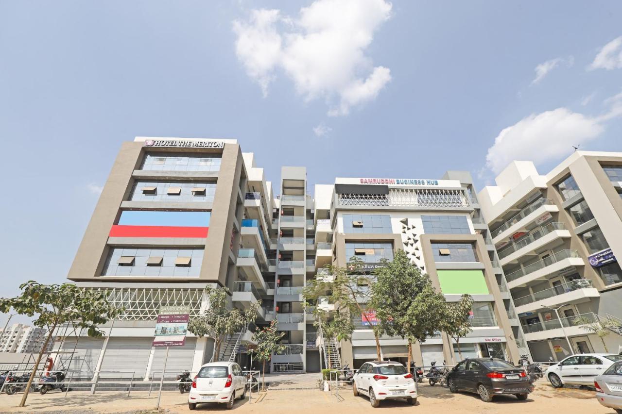 Oyo Flagship 86605 Hotel The Meriton Ahmedabad Exteriör bild